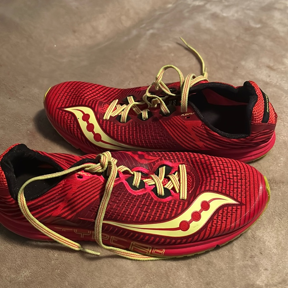 Saucony Racing sneaker